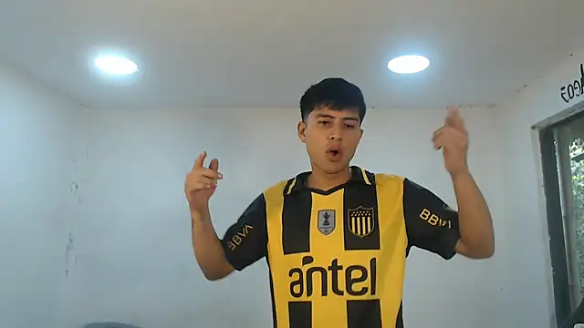 Snapshot of danielitopapuu chatting on November 4, 2025, 2:32 pm danielitopapuu online show from November 4, 2025, 2:32 pm