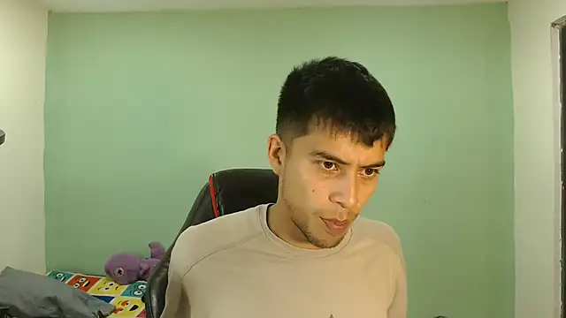 Snapshot of danielitopapuu chatting on November 27, 2025, 10:27 am danielitopapuu online show from November 27, 2025, 10:27 am