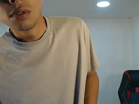 Snapshot of danielitopapuu chatting on November 5, 2025, 1:36 pm danielitopapuu online show from November 5, 2025, 1:36 pm