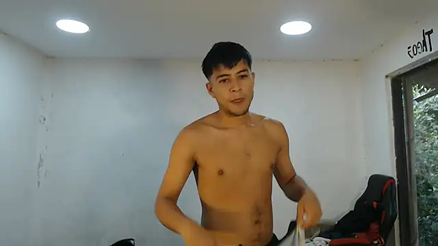 Snapshot of danielitopapuu chatting on October 30, 2025, 12:36 pm danielitopapuu online show from October 30, 2025, 12:36 pm