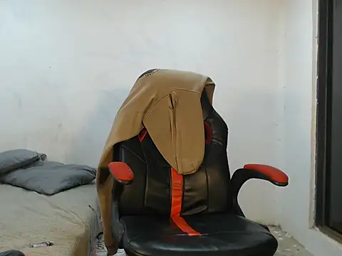 Snapshot of danielitopapuu chatting on October 23, 2025, 12:42 am danielitopapuu online show from October 23, 2025, 12:42 am