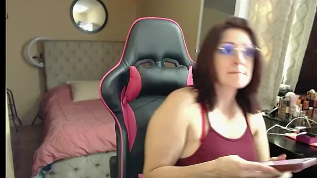 Snapshot of Carol_Scottt chatting on November 21, 2025, 9:14 pm Carol Scottt online show from November 21, 2025, 9:14 pm