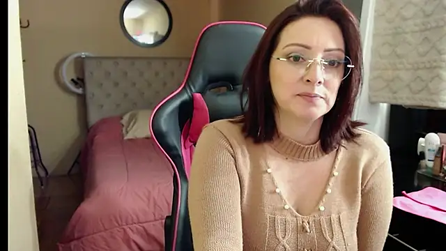 Snapshot of Carol_Scottt chatting on September 13, 2025, 6:52 pm Carol Scottt online show from September 13, 2025, 6:52 pm