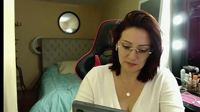 Snapshot of Carol_Scottt chatting on September 25, 2025, 9:21 pm Carol Scottt online show from September 25, 2025, 9:21 pm