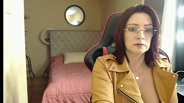 Snapshot of Carol_Scottt chatting on September 12, 2025, 9:03 pm Carol Scottt online show from September 12, 2025, 9:03 pm