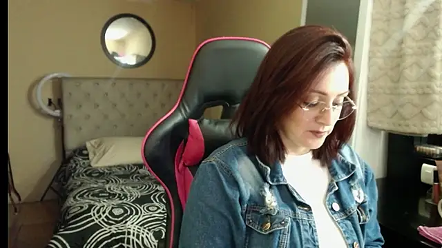 Snapshot of Carol_Scottt chatting on October 8, 2025, 10:10 pm Carol Scottt online show from October 8, 2025, 10:10 pm