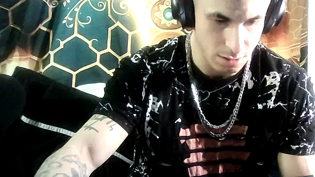 Snapshot of --D-a-D-D-y- chatting on January 7, 2026, 4:50 am --D-a-D-D-y- online show from January 7, 2026, 4:50 am