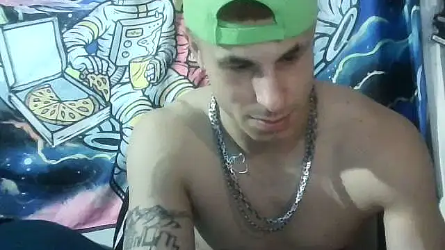 Snapshot of --D-a-D-D-y- chatting on January 12, 2026, 5:03 am --D-a-D-D-y- online show from January 12, 2026, 5:03 am