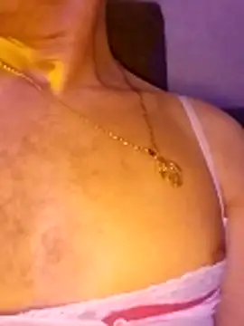 Snapshot of McdyllanXX chatting on February 11, 2026, 1:49 am McdyllanXX online show from February 11, 2026, 1:49 am