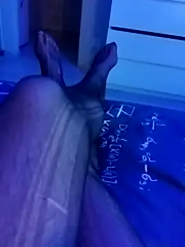 Snapshot of McdyllanXX chatting on February 12, 2026, 10:31 pm McdyllanXX online show from February 12, 2026, 10:31 pm