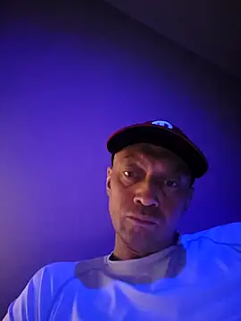 McdyllanXX online show from February 25, 2025, 8:53 pm