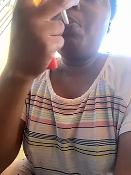 Snapshot of JCCaramelbarbie1 chatting on October 28, 2025, 2:38 pm JCCaramelbarbie1 online show from October 28, 2025, 2:38 pm