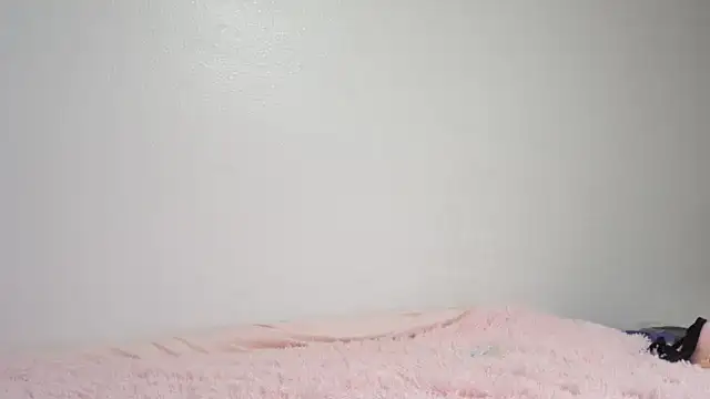 QueenLolaX online show from March 25, 2026, 4:34 am