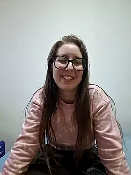 Snapshot of Sarah459 chatting on December 18, 2024, 8:03 pm Sarah459 online show from December 18, 2024, 8:03 pm