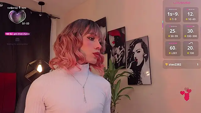 Megan Do Santos online show from October 10, 2025, 8:09 pm