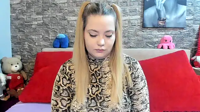 kalindahot online show from November 19, 2025, 7:03 pm