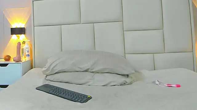 angel adamx online show from March 13, 2025, 3:22 am