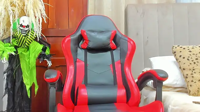 angel adamx online show from October 25, 2025, 3:17 am