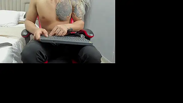 angel adamx online show from October 12, 2025, 3:52 am