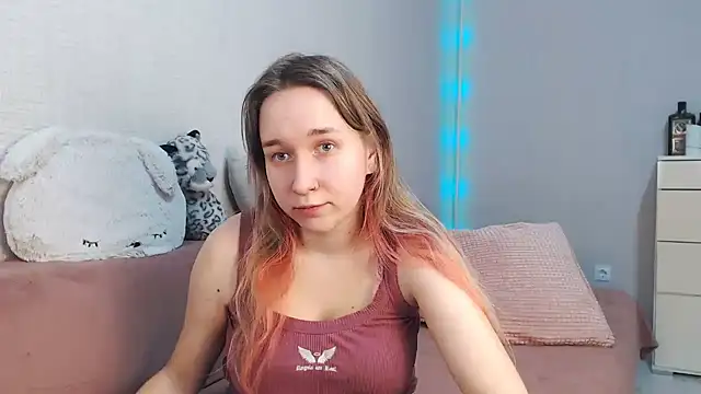 lovely hayley online show from February 15, 2026, 9:58 pm