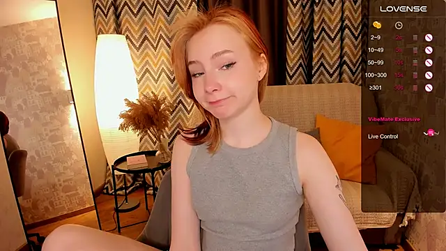 Snapshot of LanaBlu_ chatting on February 6, 2025, 9:00 am LanaBlu  online show from February 6, 2025, 9:00 am
