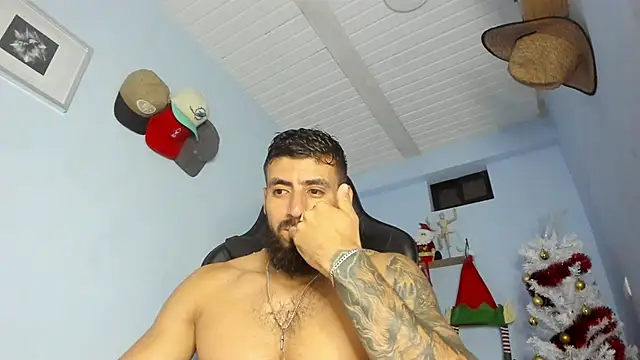 Snapshot of _Poseidon1_ chatting on December 3, 2025, 4:46 am Poseidon1 online show from December 3, 2025, 4:46 am