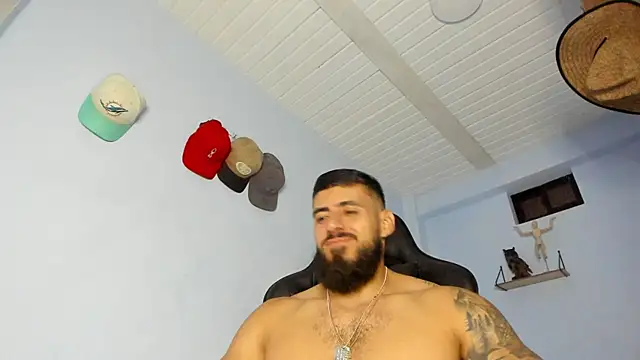 Snapshot of _Poseidon1_ chatting on October 28, 2025, 4:57 am Poseidon1 online show from October 28, 2025, 4:57 am