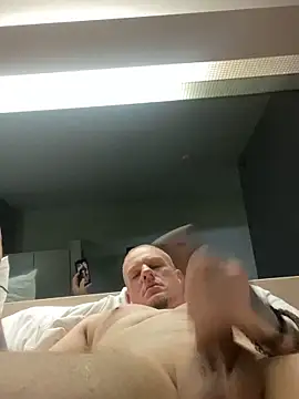 Snapshot of VixyGang chatting on October 7, 2025, 5:25 pm VixyGang online show from October 7, 2025, 5:25 pm