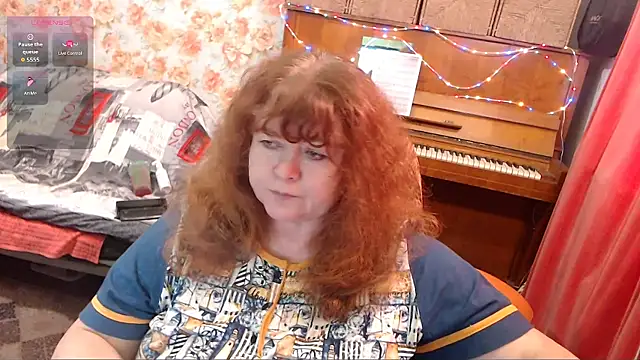 Snapshot of RoseRed69 chatting on November 13, 2025, 4:38 am RoseRed69 online show from November 13, 2025, 4:38 am