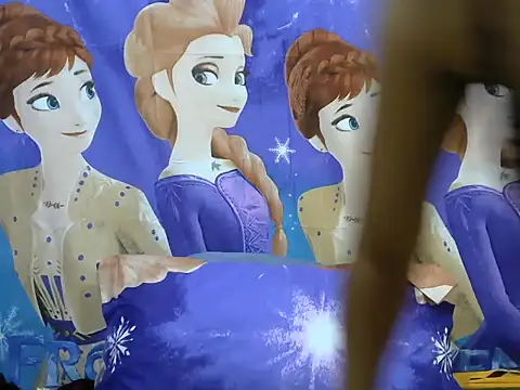 Snapshot of Sharmeeli chatting on November 6, 2025, 8:13 pm Sharmeeli online show from November 6, 2025, 8:13 pm