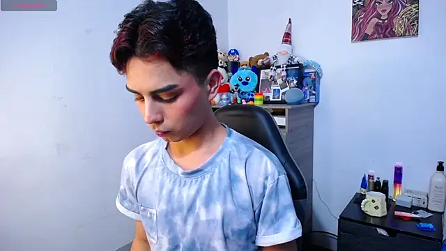 OwenBluee online show from January 13, 2026, 5:00 am