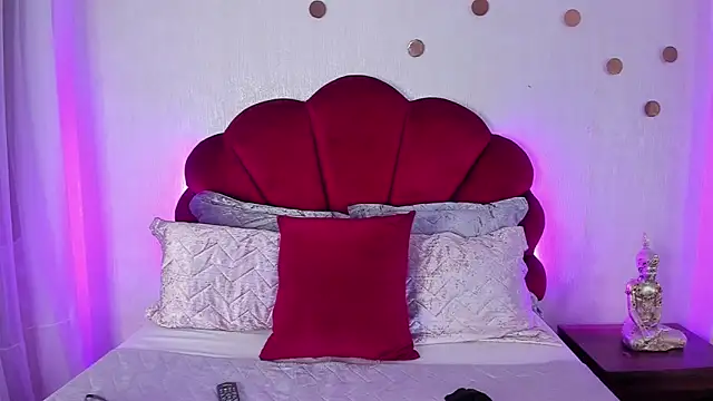 AndreaPink2024 online show from February 12, 2026, 12:49 pm