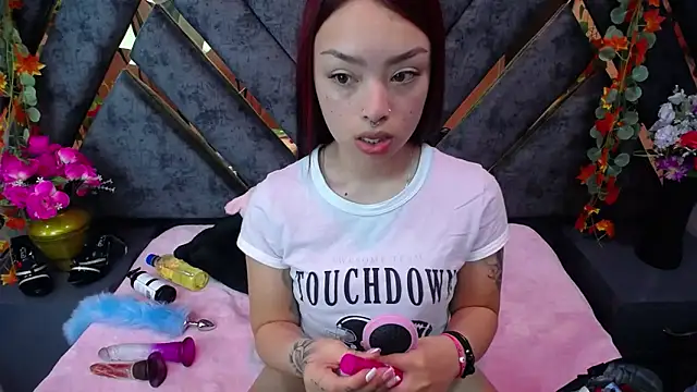 Snapshot of Sofia_Mirandaa18 chatting on November 28, 2025, 1:55 pm Sofia Mirandaa18 online show from November 28, 2025, 1:55 pm