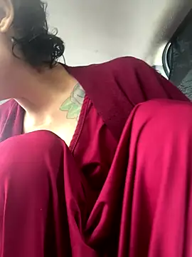 myloveforyouu online show from December 3, 2025, 7:13 pm