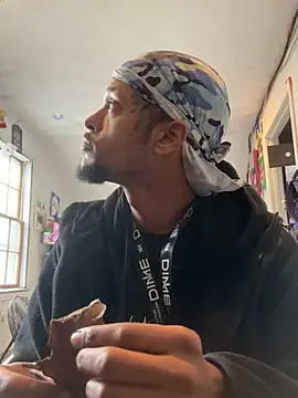 Snapshot of rayyymack chatting on January 2, 2025, 7:18 pm rayyymack online show from January 2, 2025, 7:18 pm