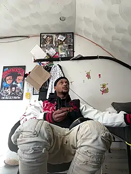 Snapshot of rayyymack chatting on January 8, 2025, 6:20 pm rayyymack online show from January 8, 2025, 6:20 pm