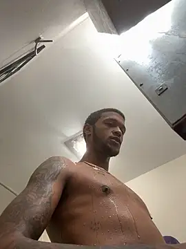 Snapshot of rayyymack chatting on October 20, 2025, 9:37 pm rayyymack online show from October 20, 2025, 9:37 pm