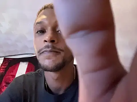 Snapshot of rayyymack chatting on October 6, 2025, 1:45 pm rayyymack online show from October 6, 2025, 1:45 pm