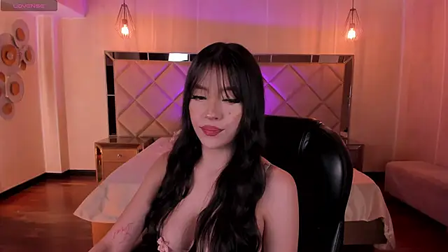 ValeriaRiveraX online show from November 11, 2025, 4:07 am