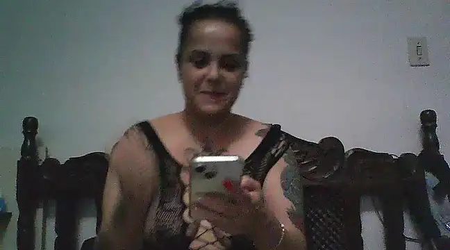 Snapshot of Hotbucet chatting on March 22, 2025, 2:05 am Hotbucet online show from March 22, 2025, 2:05 am