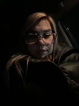 LolaBeretta online show from December 7, 2024, 1:52 am