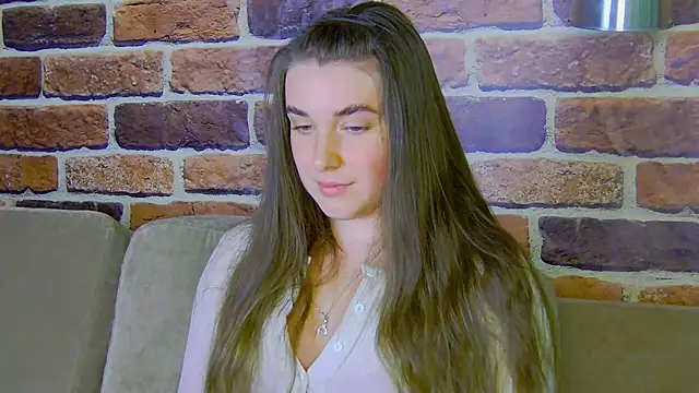 Sofia Hugs online show from June 24, 2026, 6:28 pm