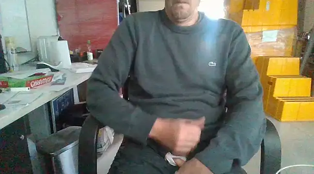 Snapshot of Raimundo1971 chatting on December 6, 2024, 3:39 pm Raimundo1971 online show from December 6, 2024, 3:39 pm