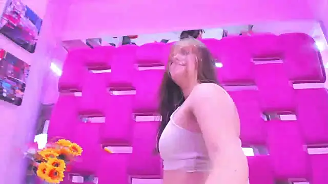 Snapshot of Lya_Anal chatting on November 14, 2025, 9:40 pm Lya Anal online show from November 14, 2025, 9:40 pm