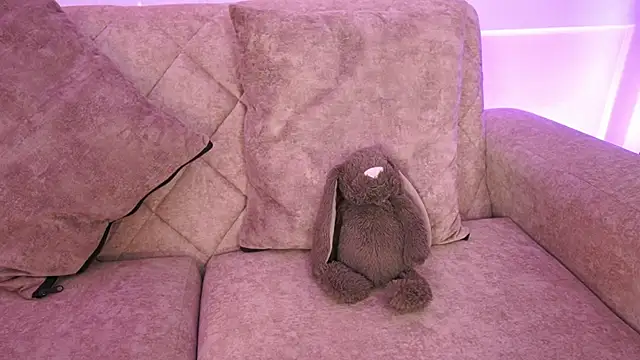 Anybuny online show from February 14, 2026, 1:11 pm