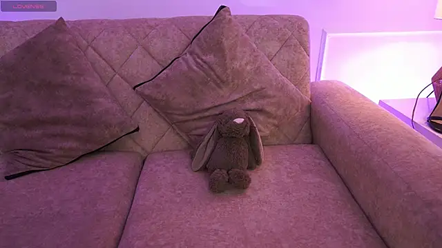 Anybuny online show from April 8, 2026, 11:33 am