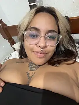 lolafairytail online show from December 13, 2025, 11:11 pm