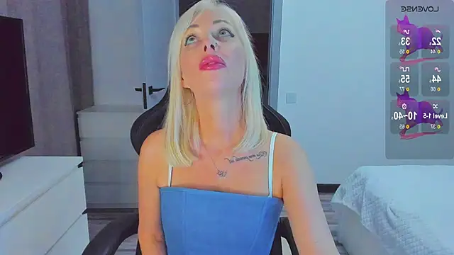 Miya Kisss online show from November 5, 2025, 1:58 pm