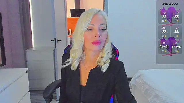 Miya Kisss online show from October 25, 2025, 9:08 am