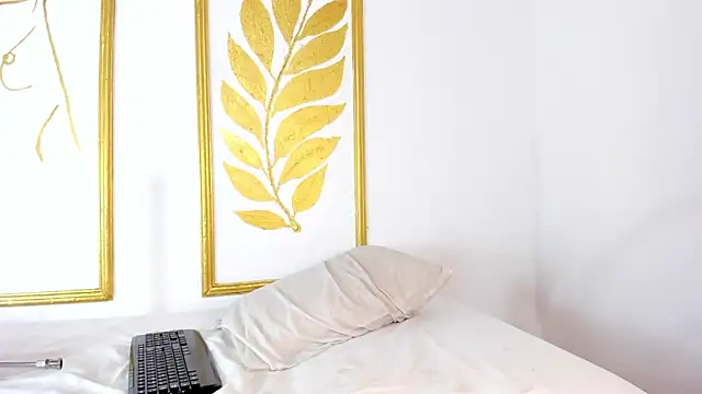 Juliette  3 online show from September 16, 2025, 2:07 pm